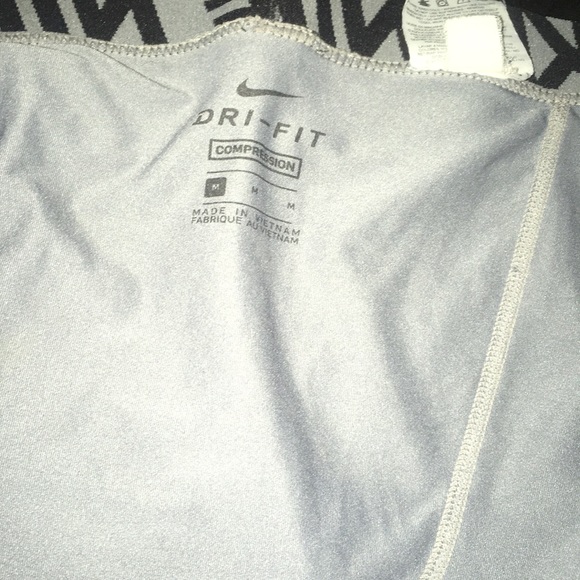 Nike tight - Picture 2 of 2